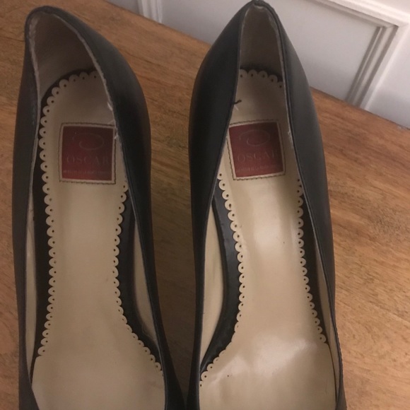 Oscar de la Renta classic pumps - Picture 2 of 4